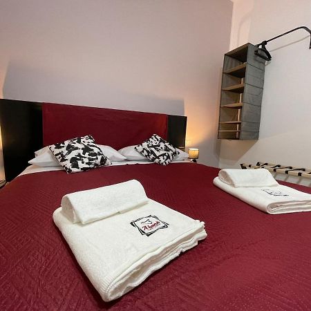 A Bone Guest House Катанія Екстер'єр фото