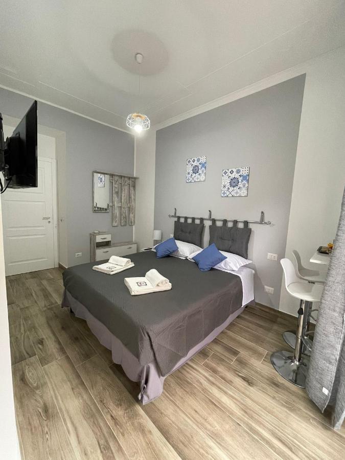 A Bone Guest House Катанія Екстер'єр фото