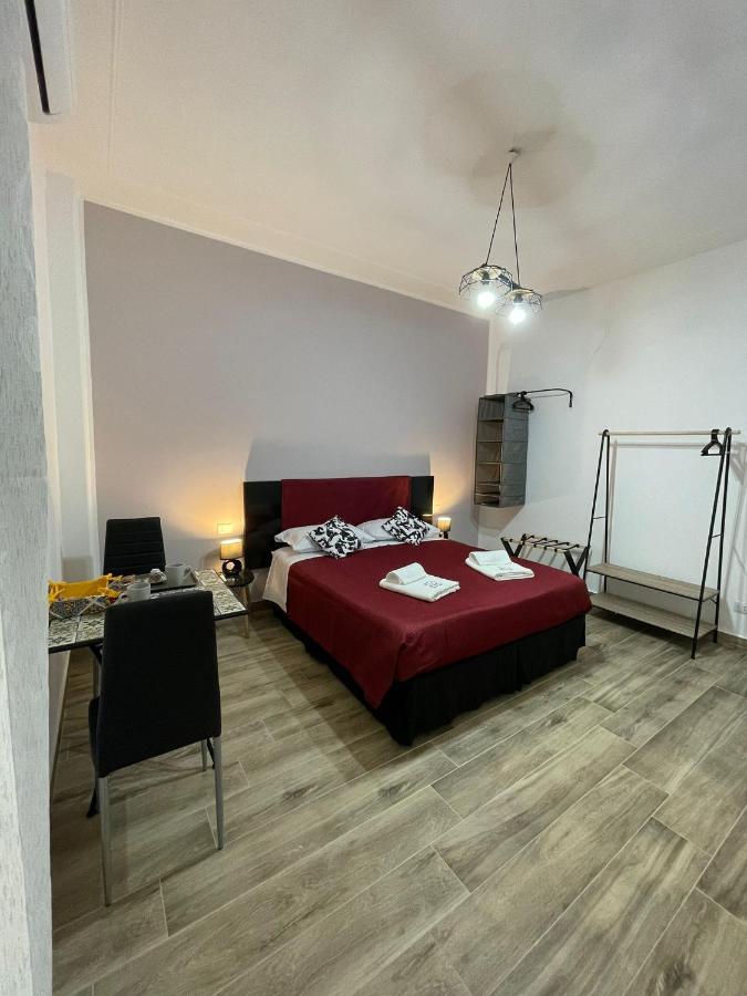 A Bone Guest House Катанія Екстер'єр фото