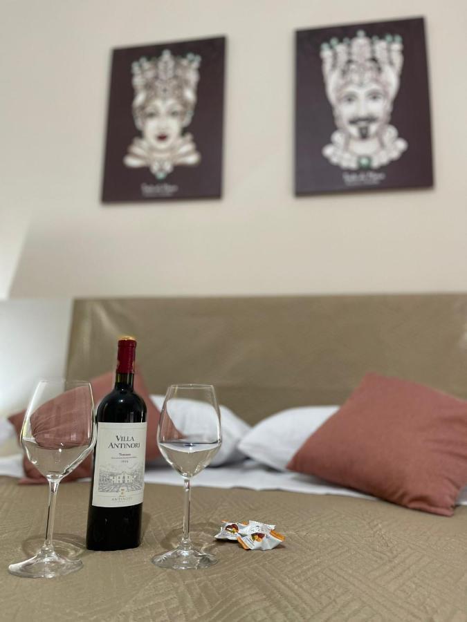 A Bone Guest House Катанія Екстер'єр фото