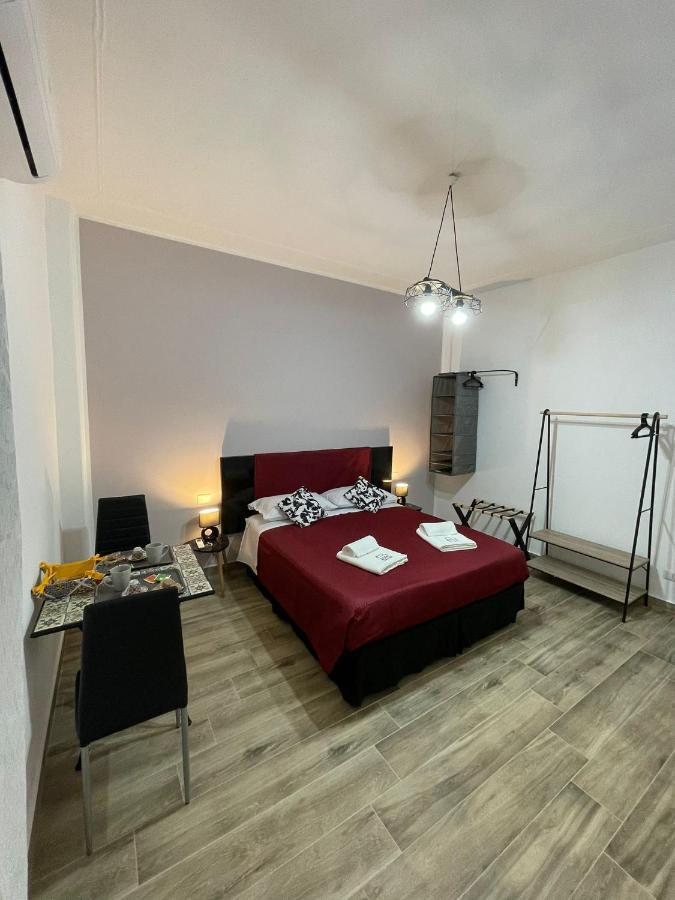 A Bone Guest House Катанія Екстер'єр фото
