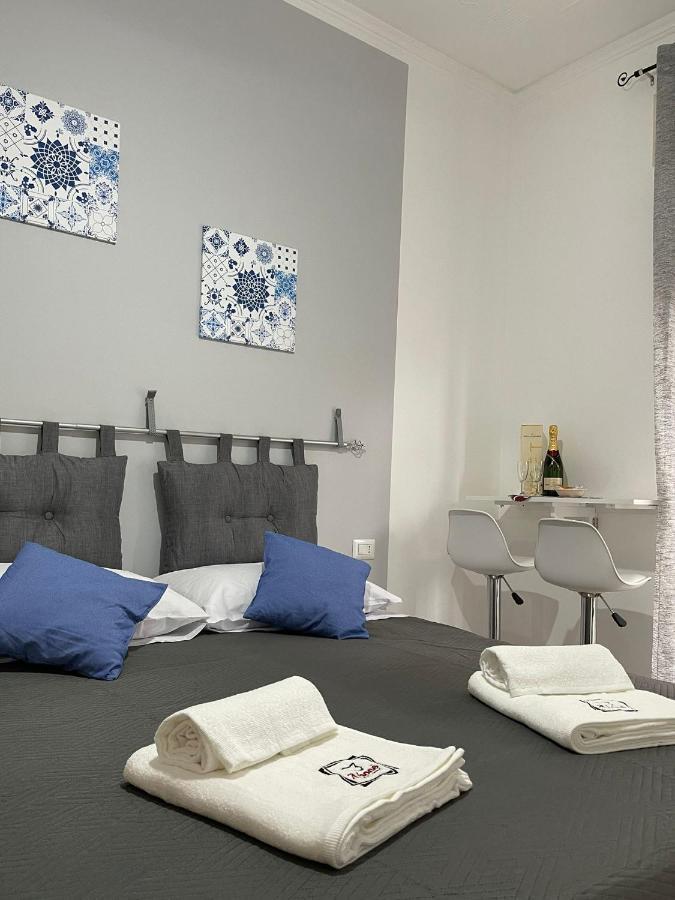 A Bone Guest House Катанія Екстер'єр фото